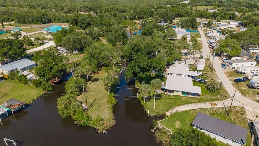 More Photos Of 29208 Snook Cir, Punta Gorda Manufactured Housing Mobile Home Park For Sale