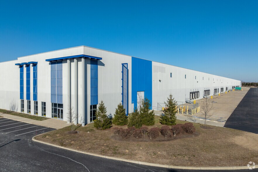 More Photos Of 2 Gateway Blvd, Pedricktown Distribution For Lease