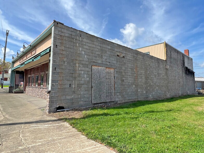 More Photos Of 280 S Main St, Cambridge Springs Storefront Retail Office For Sale