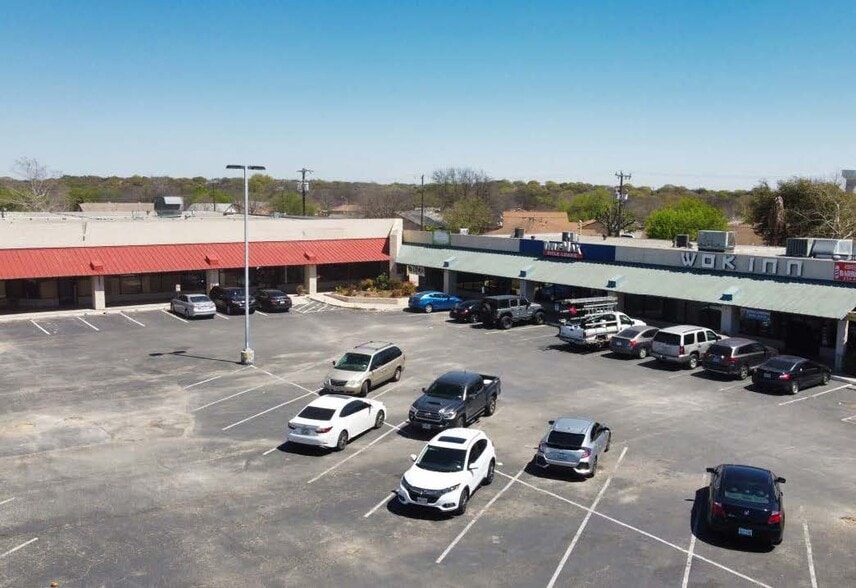 More Photos Of 8721-8739 Grissom Rd, San Antonio Freestanding For Sale