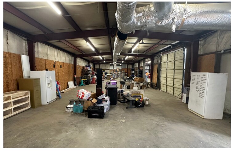 More Photos Of 4628 Commercial Dr, Huntsville Warehouse For Lease