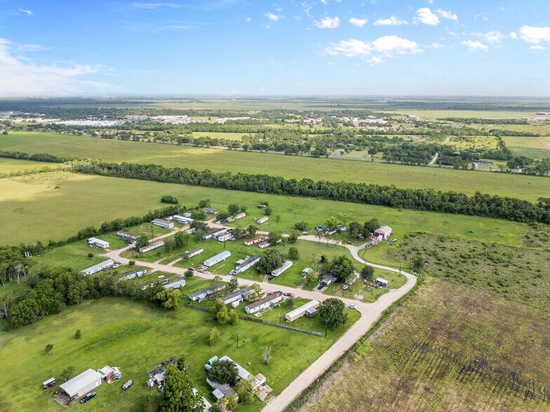 More Photos Of 354 Private Road 620, Bay City Manufactured Housing Mobile Home Park For Sale