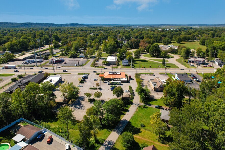 More Photos Of 7701 Preston Hwy, Louisville Restaurant For Sale