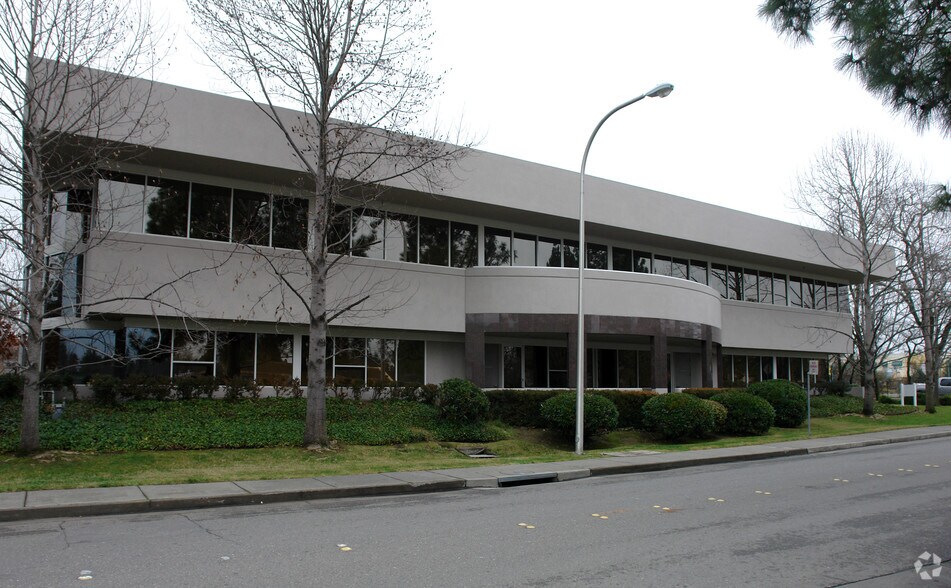 More Photos Of 1201 Vine St, Healdsburg Office For Lease