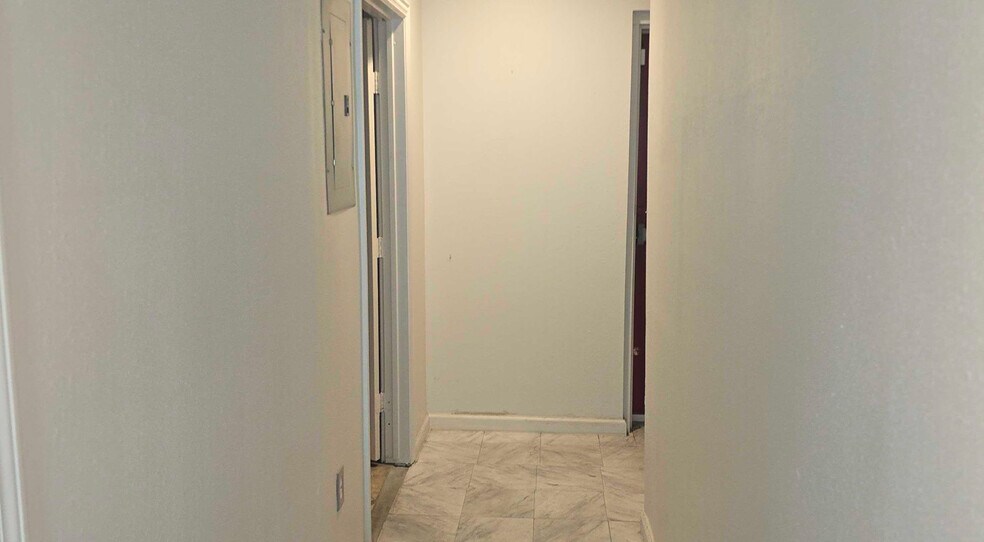 More Photos Of 8650 N Houston Rosslyn Rd, Houston Unknown For Lease