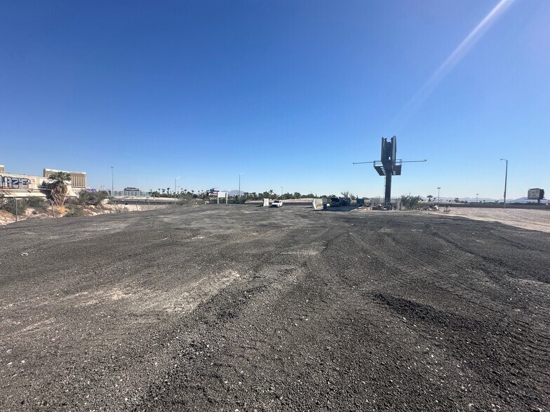 More Photos Of 6179 Dean Martin Dr, Las Vegas Land For Sale