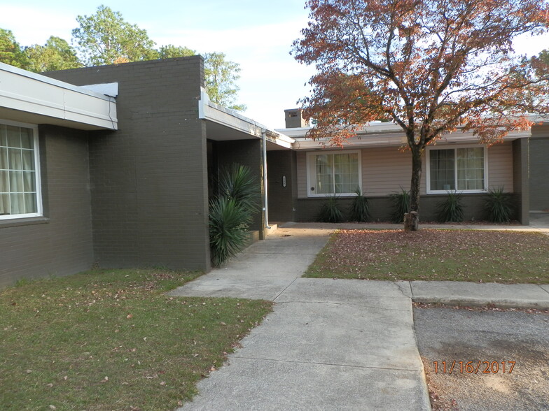 Primary Photo Of 140 Flora Dr, Columbia Skilled Nursing Facility For Sale