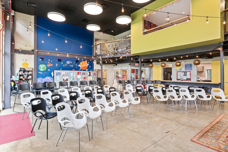 More Photos Of 20577 Ashburn Rd, Ashburn Schools For Lease