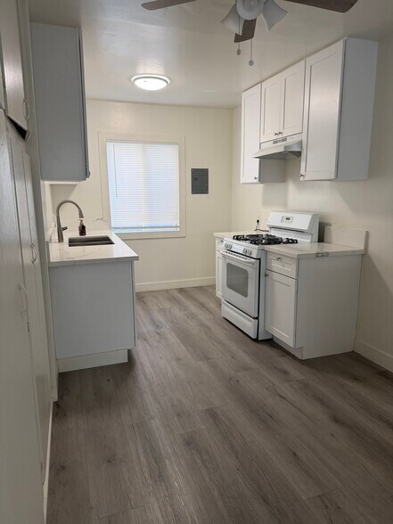 More Photos Of 1020 Broad Ave, Wilmington Apartments For Sale