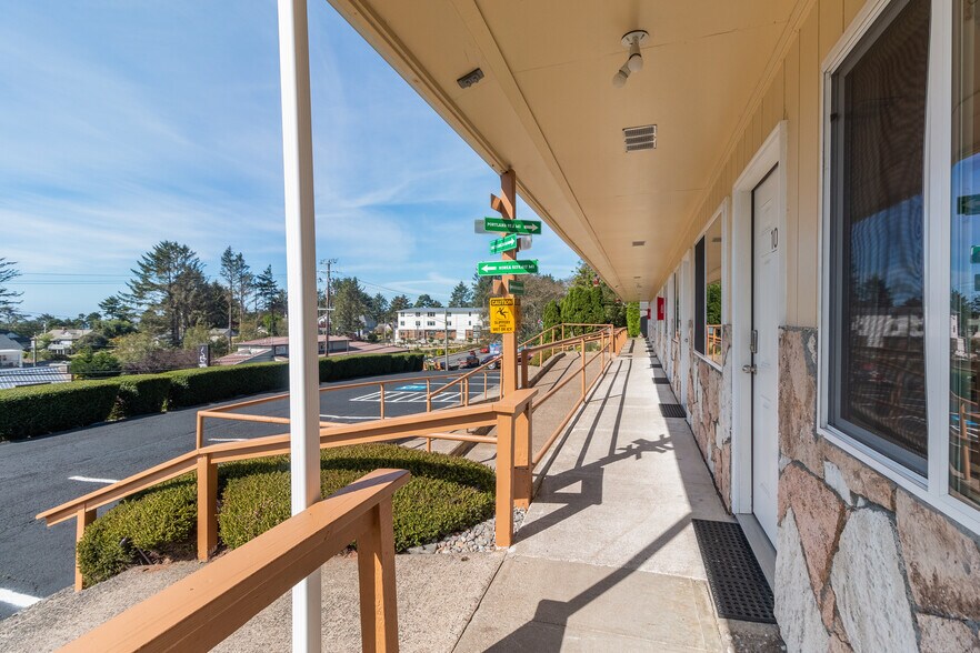 More Photos Of 3510 NE Highway 101, Lincoln City Hotel For Sale