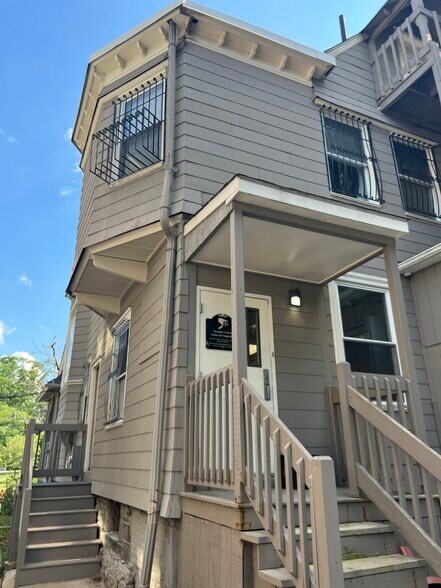 More Photos Of 205 Retreat Ave, Hartford Office Residential For Sale