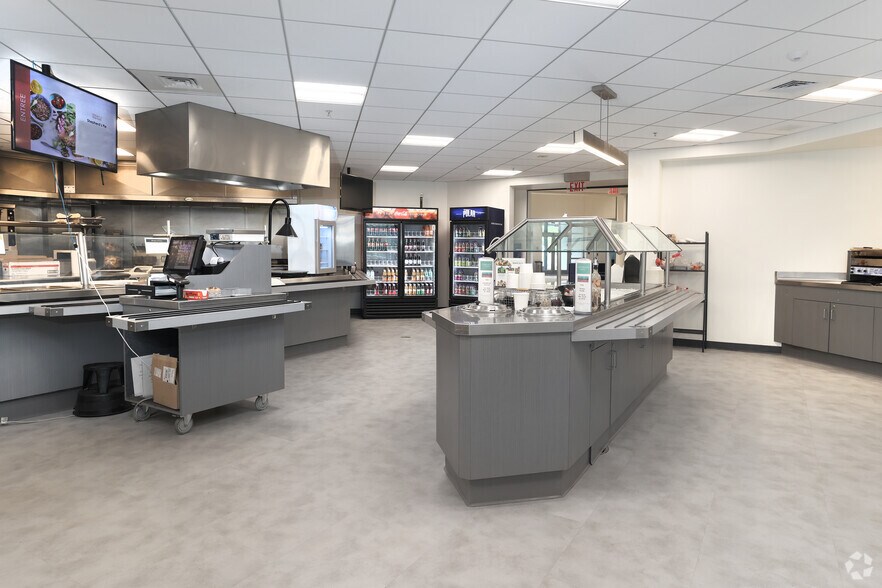 More Photos Of 10 Technology Park Dr, Westford Flex For Lease