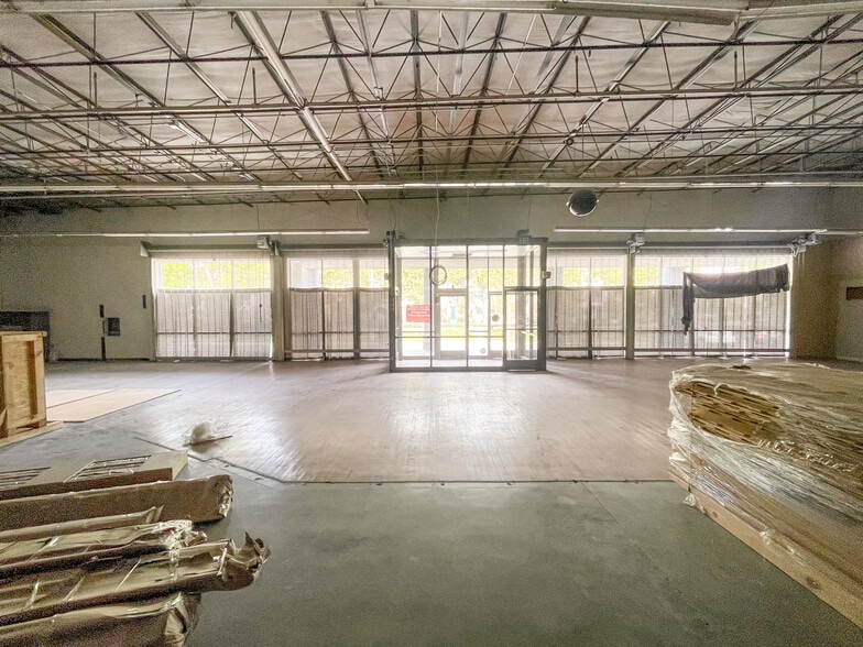 More Photos Of 1107 S Harbor Blvd, Santa Ana Freestanding For Sale