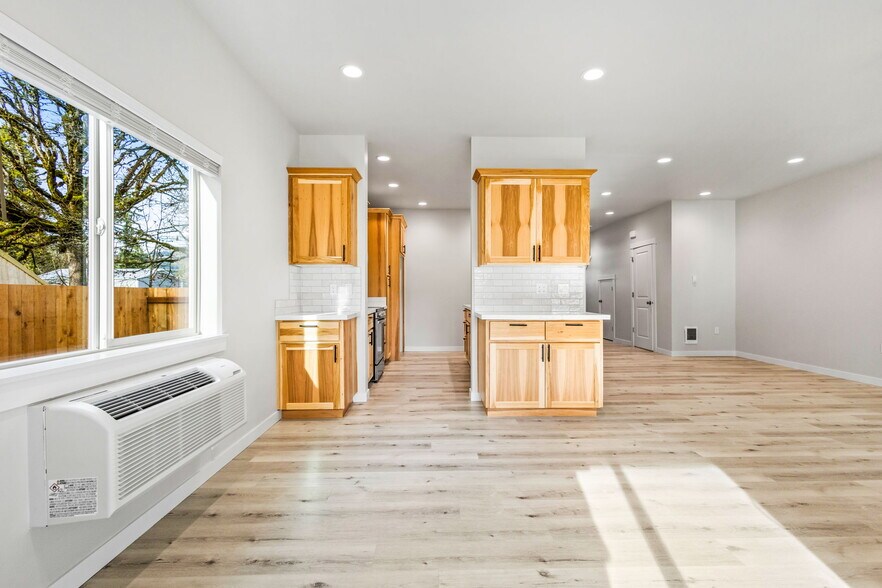 More Photos Of 3619 Green River Rd, Sweet Home Multifamily For Sale