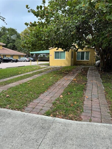 More Photos Of , Fort Lauderdale Unknown For Sale