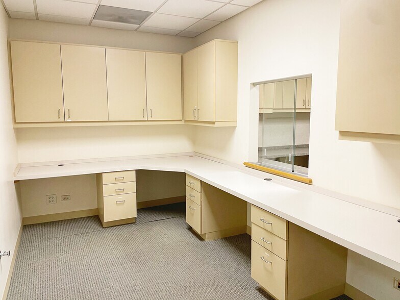 More Photos Of 1170 E Belvidere Rd, Grayslake Medical For Lease