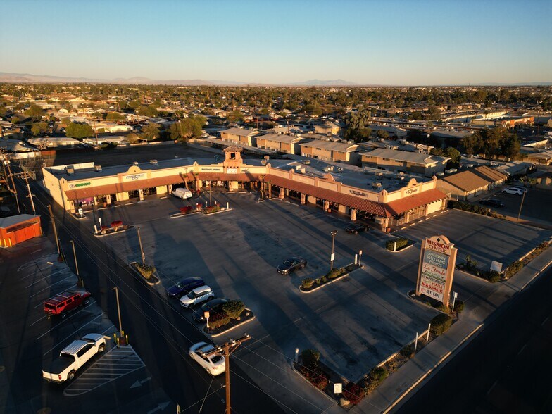 More Photos Of 1950 S 4th St, El Centro General Retail For Sale