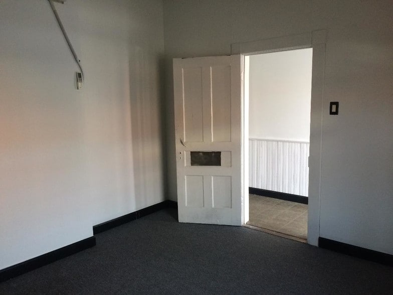 More Photos Of 3111 Norfolk St, Richmond Office For Sale