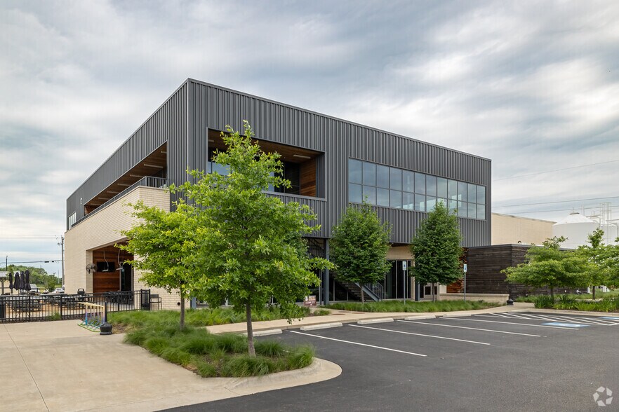 Primary Photo Of 901 SW 14th St, Bentonville Office For Lease