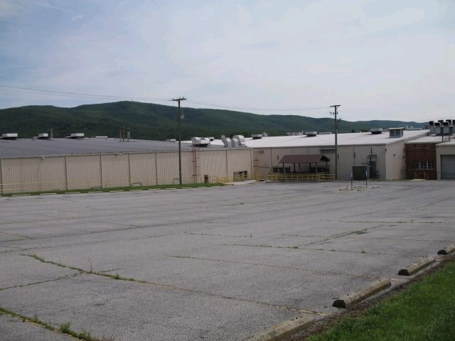 More Photos Of 345 E Marshall St, Wytheville Manufacturing For Sale