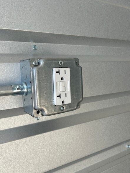 More Photos Of 5590 Dark Sky, Flagstaff Self Storage For Sale