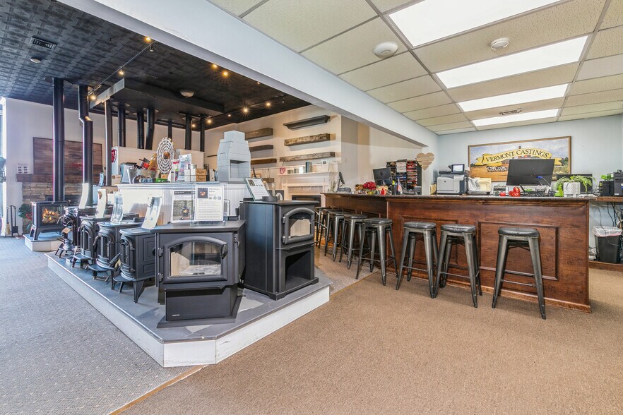 More Photos Of 318 E Main St, Patchogue Freestanding For Sale