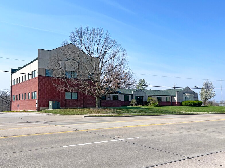 Primary Photo Of 4905 Mexico Rd, Saint Peters Medical For Lease