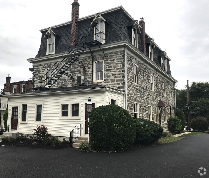 More Photos Of 1407 Bethlehem Pike, Flourtown Coworking Space