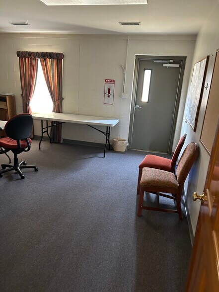 More Photos Of 1667 Cartersville Rd, Cartersville Flex For Sale