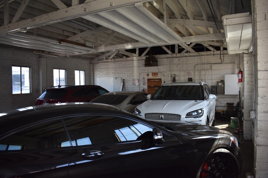 More Photos Of 4937-4951 Mason St, South Gate Warehouse For Lease