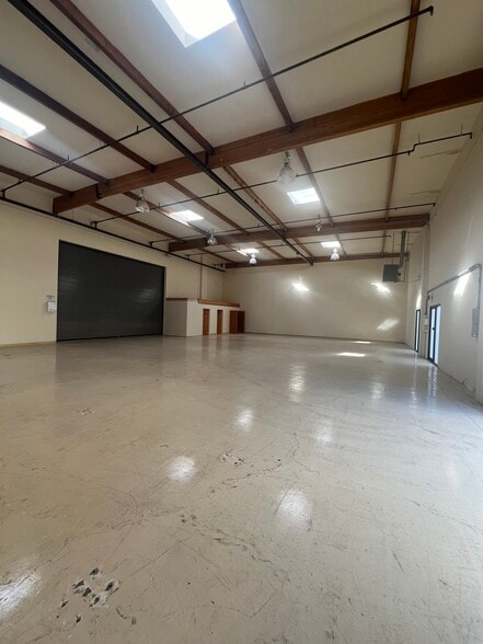 More Photos Of 1041 17th Ave, Santa Cruz Warehouse For Lease