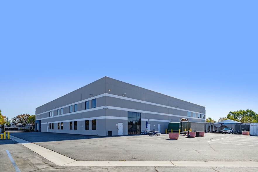 More Photos Of 1260 S Dupont Ave, Ontario Warehouse For Sale
