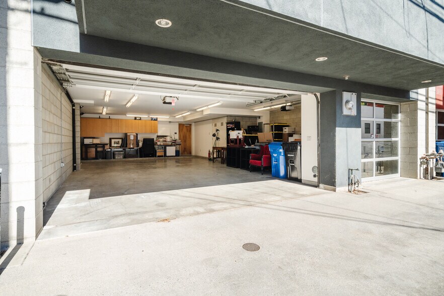 More Photos Of 1320 Abbot Kinney Blvd, Venice Loft Creative Space For Sale