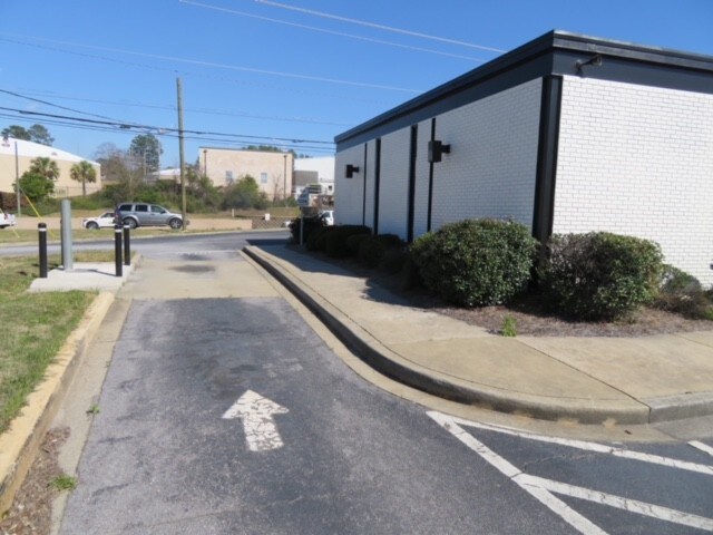 More Photos Of 2500 Charleston Hwy, Cayce Bank For Lease