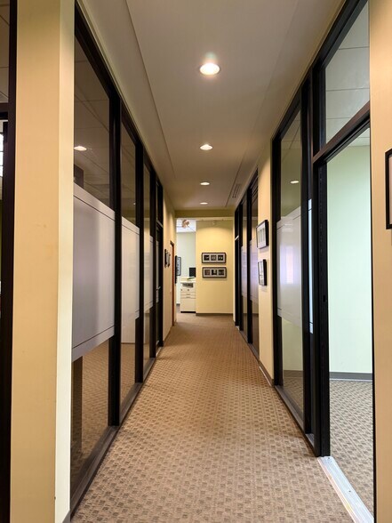 More Photos Of 6527 New Peachtree Rd, Atlanta Medical For Sale