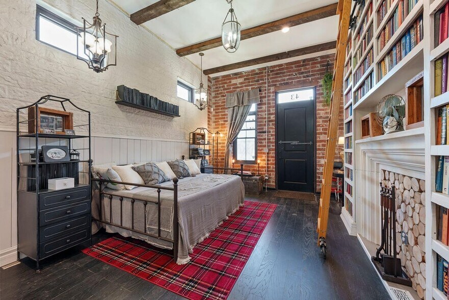 More Photos Of 43 W Markison Ave, Columbus Apartments For Sale