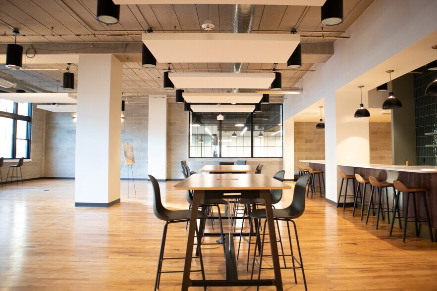 More Photos Of 507 S 2nd St, Milwaukee Office For Lease