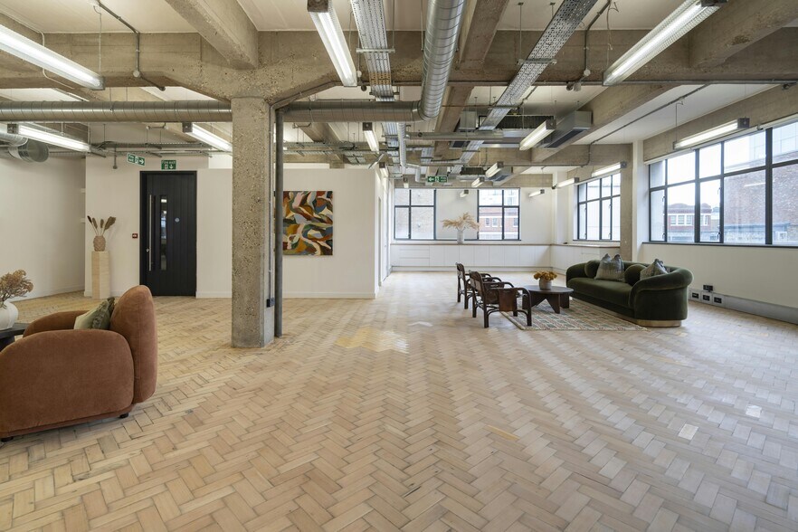 More Photos Of 15-27 Gee St, London Office Residential For Lease