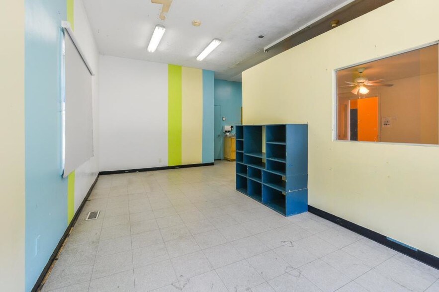More Photos Of 6490-6498 Rue Beaubien E, Montréal Storefront Retail Office For Lease