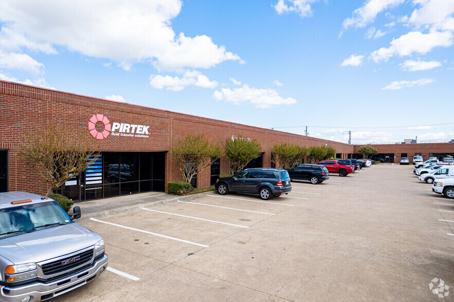 More Photos Of 811 E Plano Pky, Plano Light Distribution For Lease