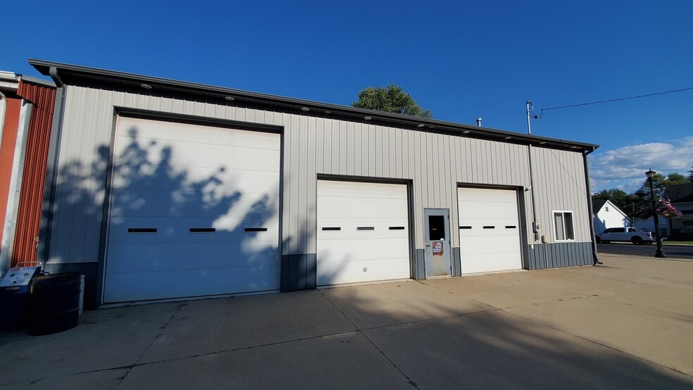 More Photos Of 9449 Genesee St, New Lothrop Auto Repair For Sale