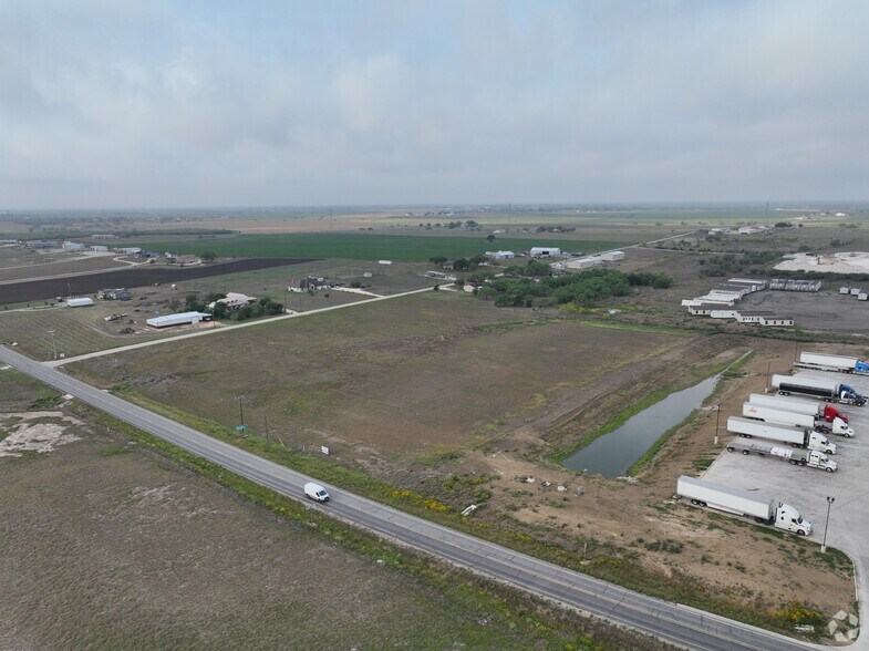 More Photos Of IH-10 E @ FM 775, Seguin Land For Sale