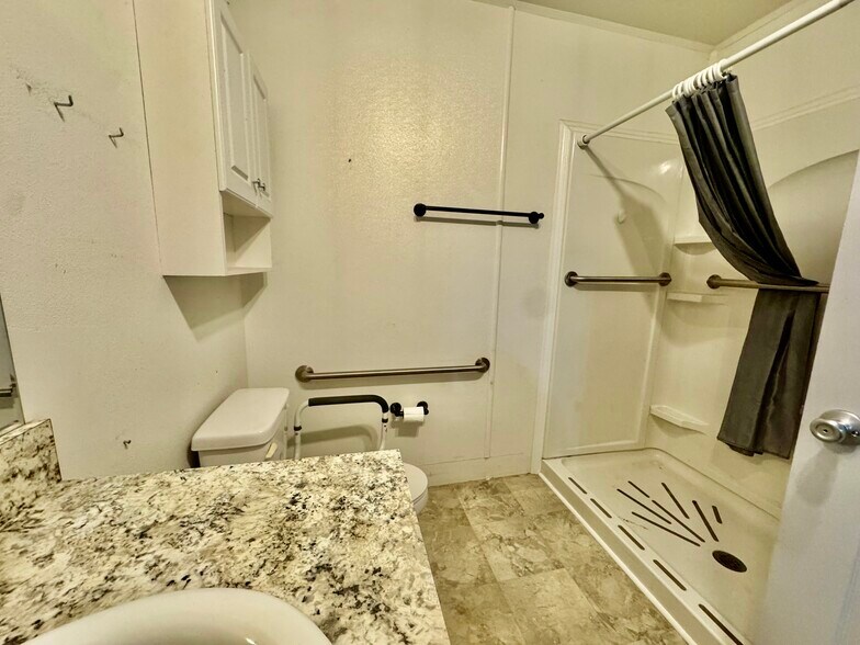 More Photos Of 1385 Touchstone Rd, North Fort Myers Flex For Sale
