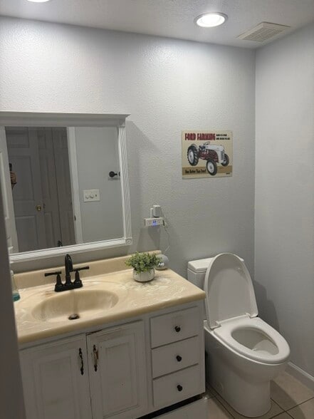 More Photos Of 6170 54th Ave N, Kenneth City Carwash For Sale
