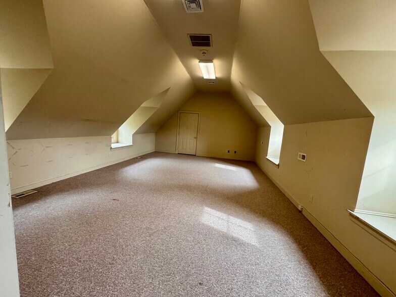More Photos Of 25 Belden Ave, Norwalk Office For Lease