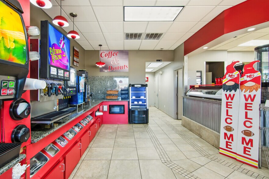 More Photos Of 7 Honey Springs Loop, Brumley Service Station For Sale