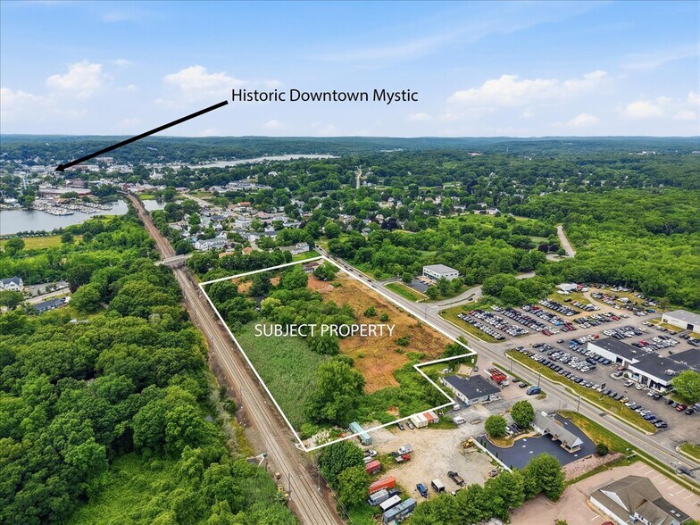 More Photos Of 16 Stonington Rd, Mystic Storefront For Sale