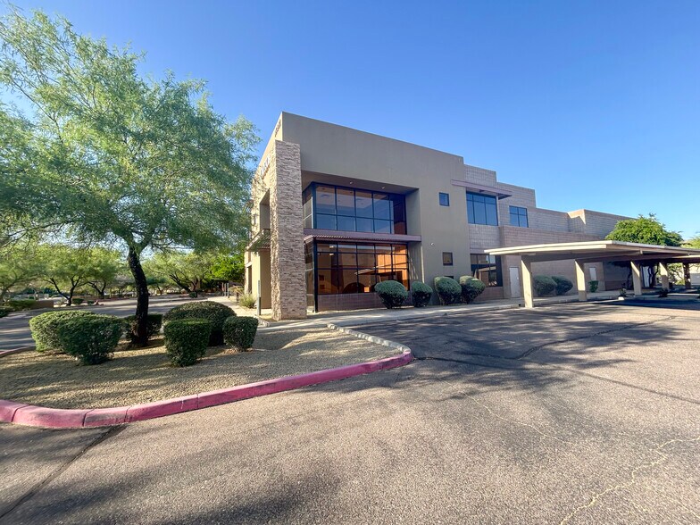 More Photos Of 16441 N 90th St, Scottsdale Research And Development For Lease