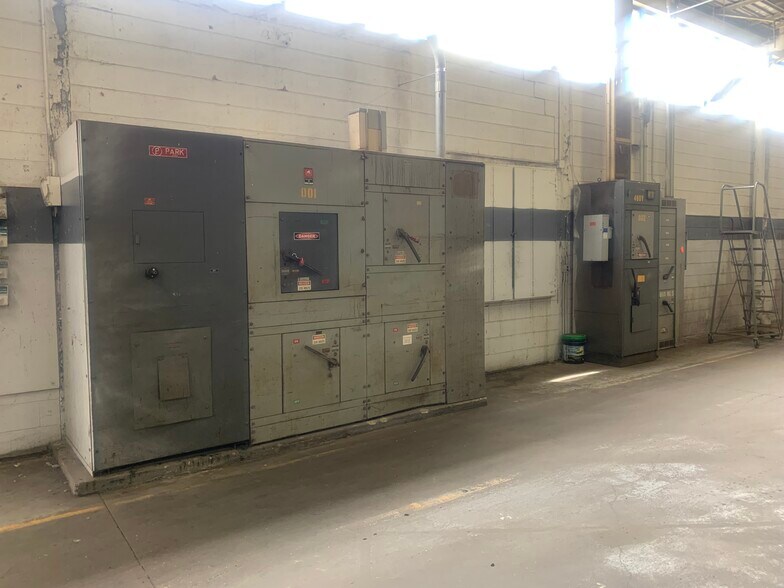 More Photos Of 11445 Stephens Rd, Warren Industrial For Sale