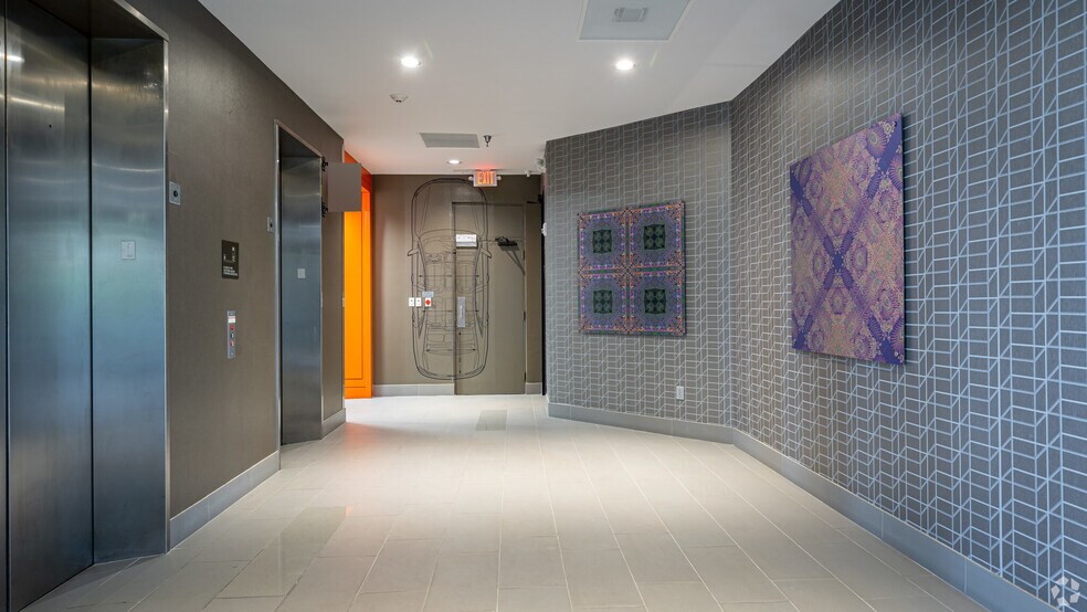 More Photos Of 3033 Chimney Rock Dr, Houston Office For Lease
